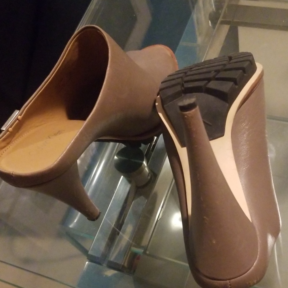 Shoes - Picture 3 of 3